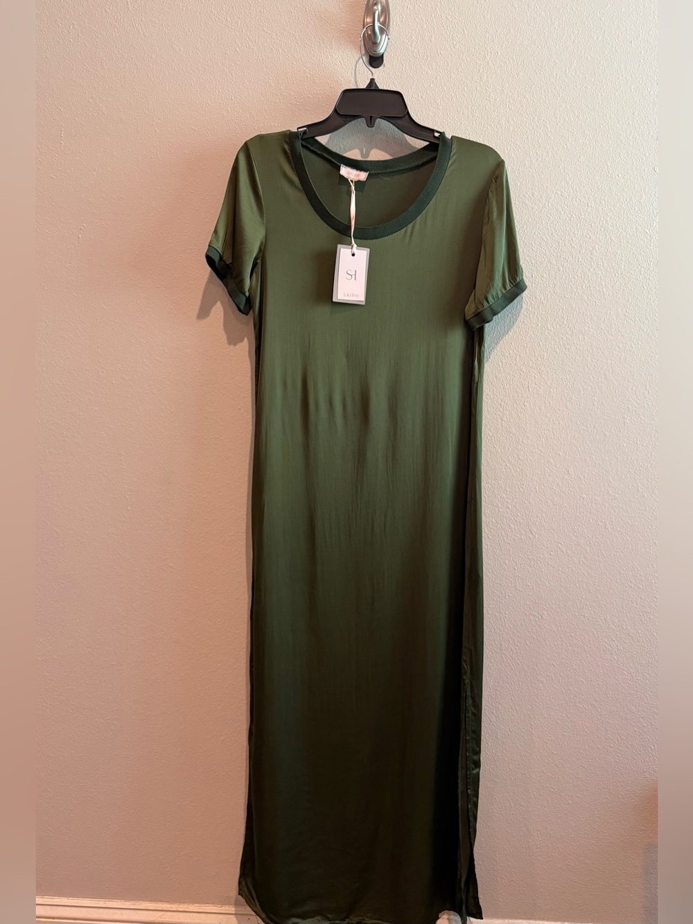 Olive Green Short-Sleeve Maxi Dress with Contrast Trim